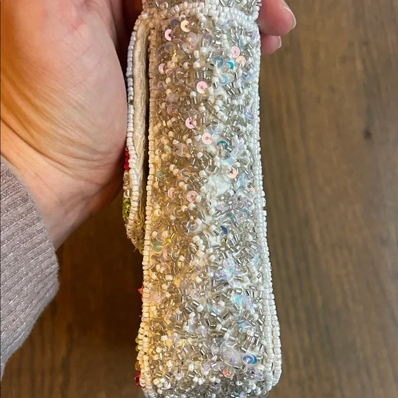 Festive Santa Beaded Bag—Silver Green and Red Beaded Shoulder Bag Viral TikTok - Picture 5 of 8